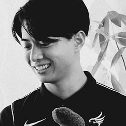 厳選されたトレーナー陣