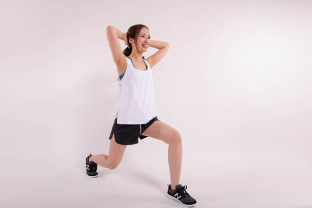 下半身トレーニング　ランジ