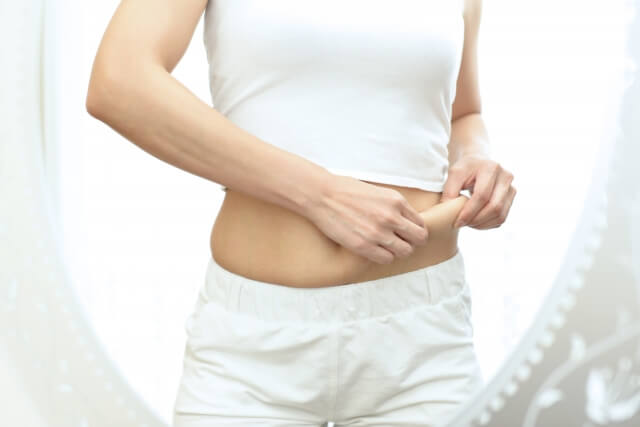 皮下脂肪が気になる女性