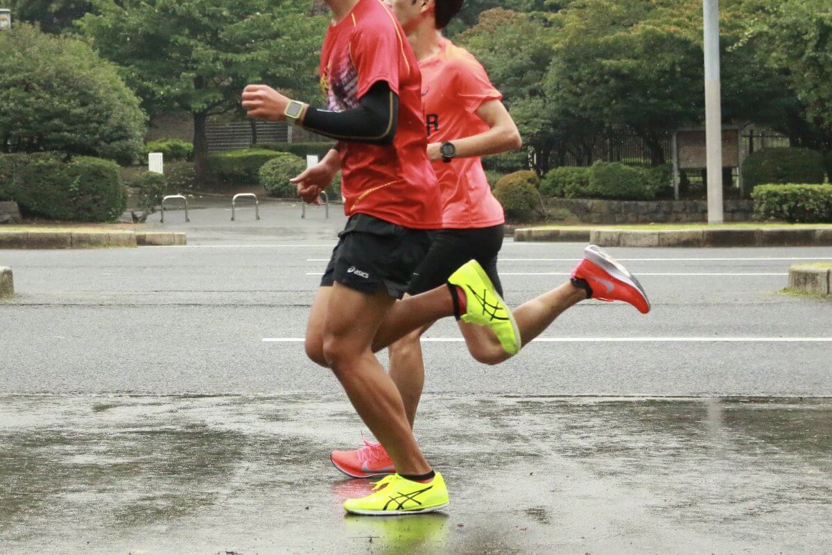 ランニングの上下動の理想とは？無駄が多いフォームの特徴3選とおすすめドリルを紹介！
