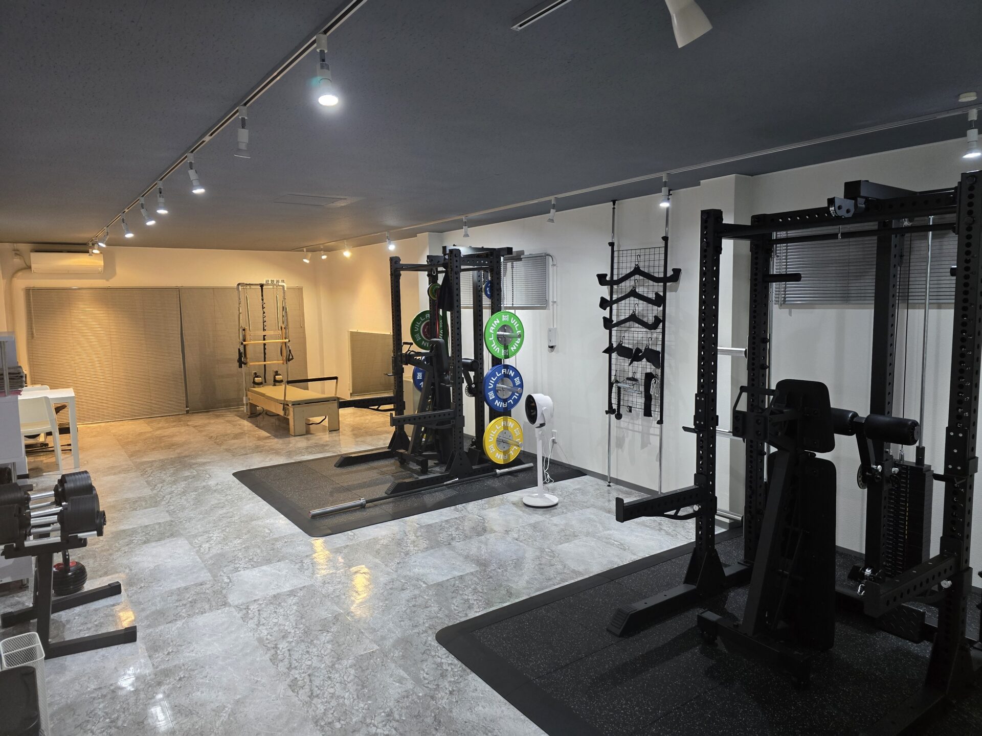 EAGLE BASE 大山店