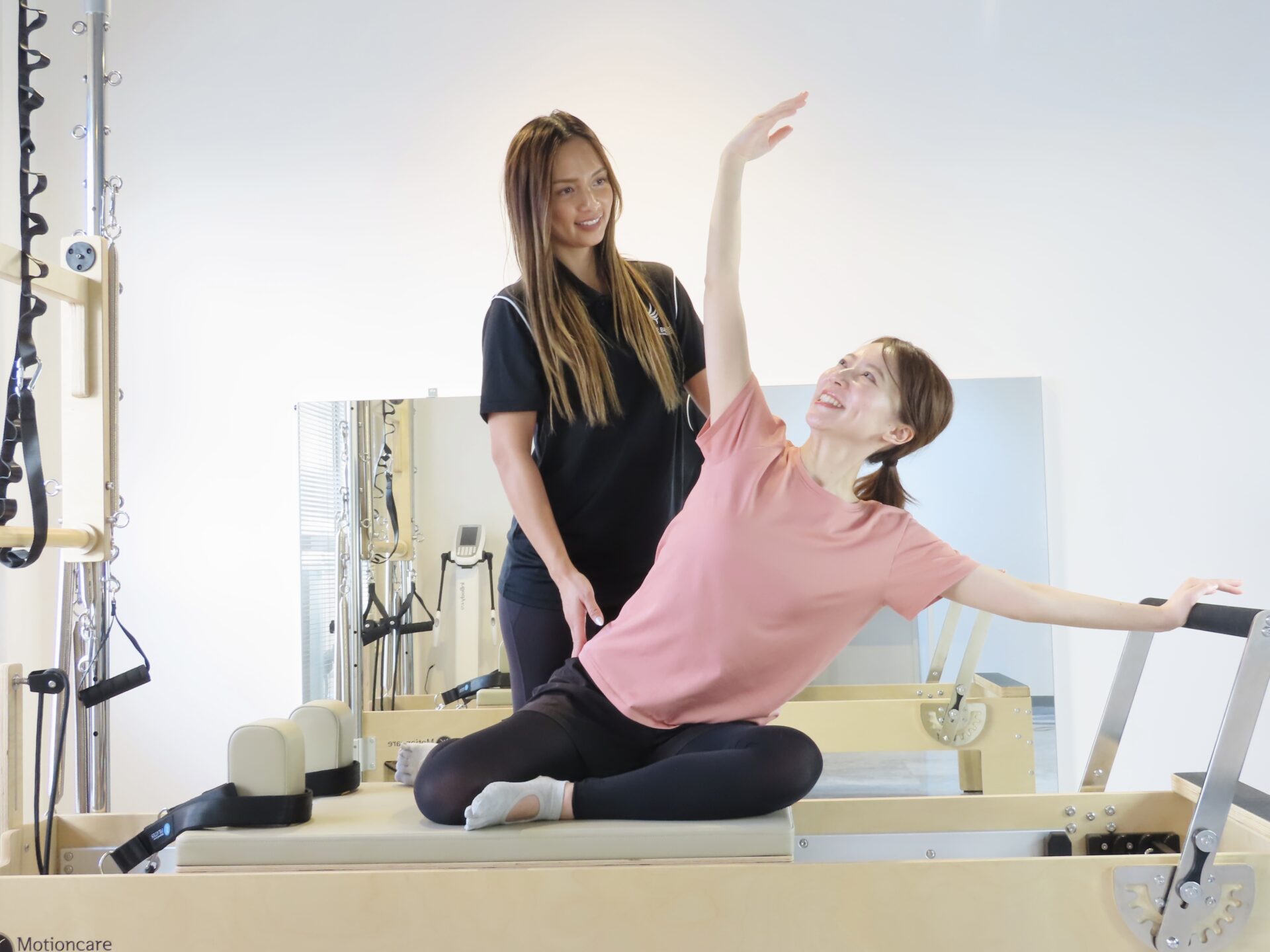 マシンピラティス指導風景